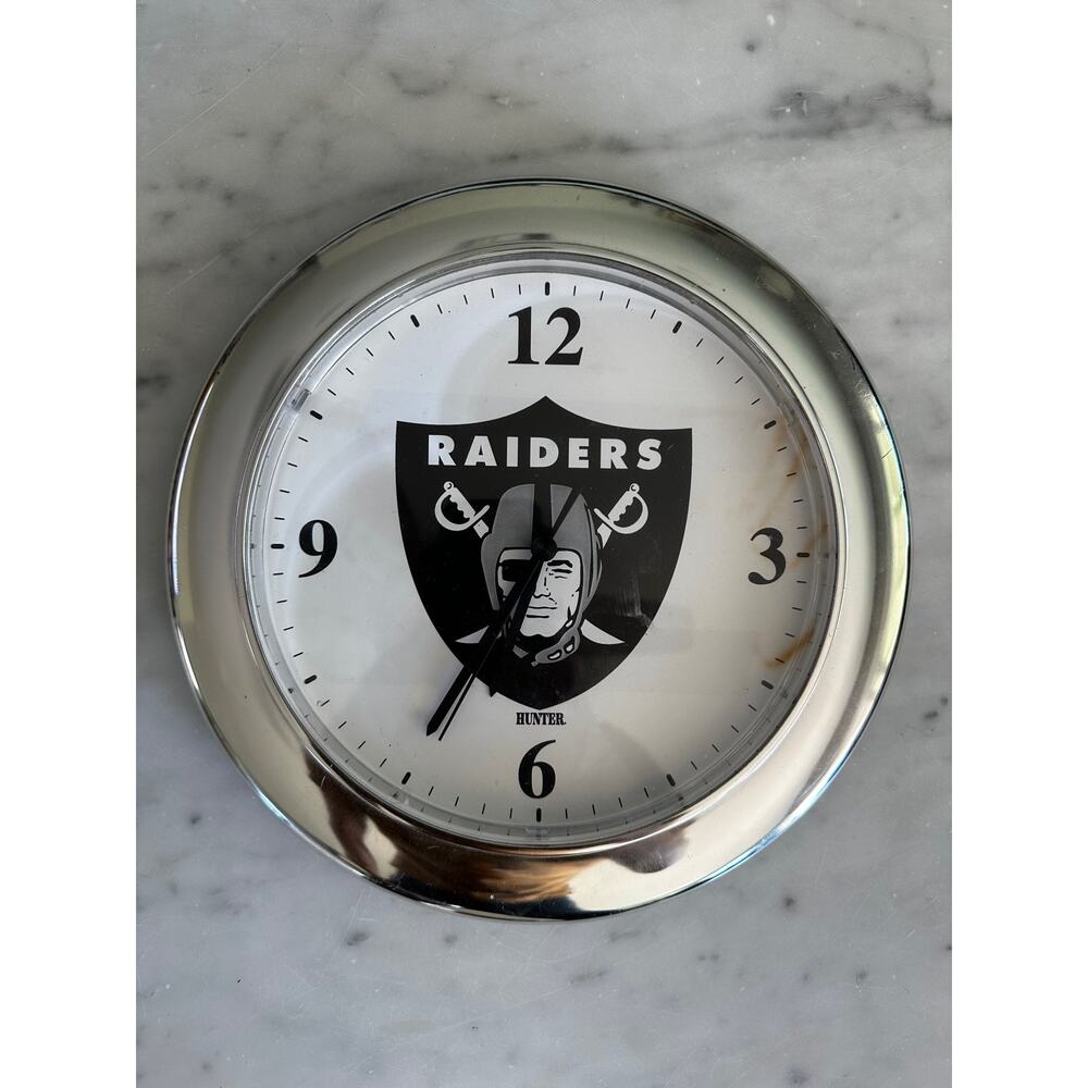 Raiders Plastic Wall Clock*NO BATTERY INCLUDED